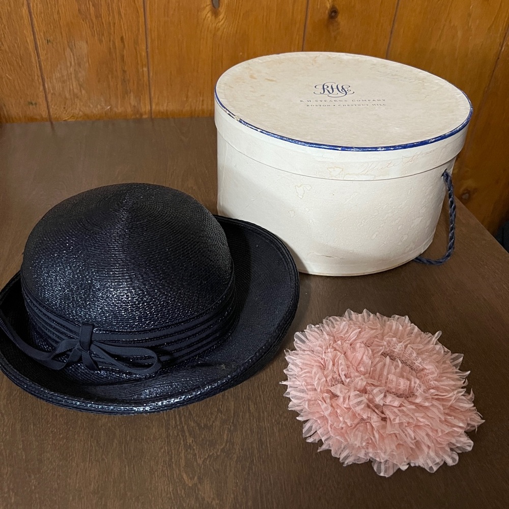 lucila mendez exclusive new york paris Vintage Hat Dark Blue With Worn Box RHS